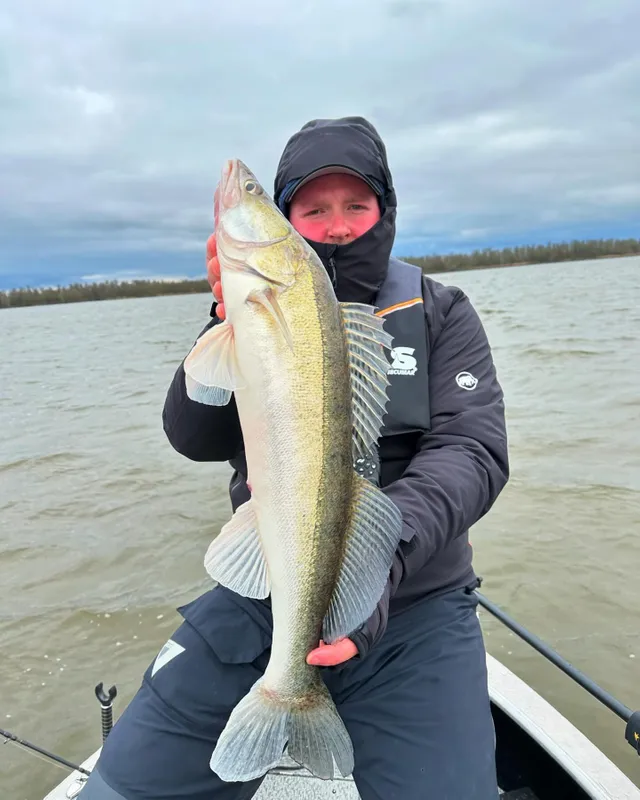 Foto skapad av pike_bros_fishing_club publicerad 24 april 2024