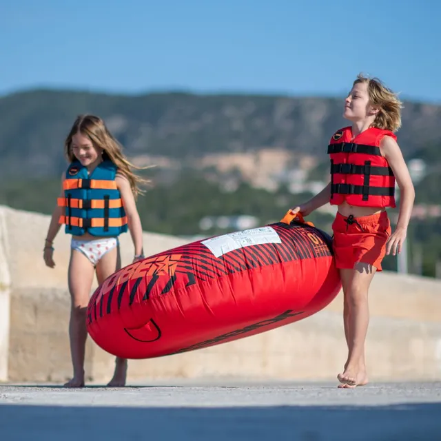 Photo by jobewatersports published at 3 August 2024. Happiness is seeing your kids having fun on the water! 😃