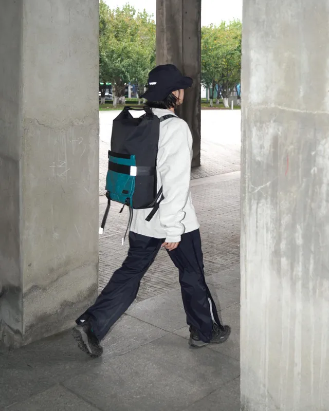 F690 COSTON | FREITAG