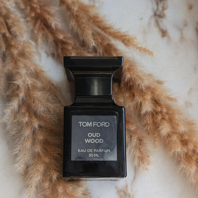 tom ford oud wood kicks