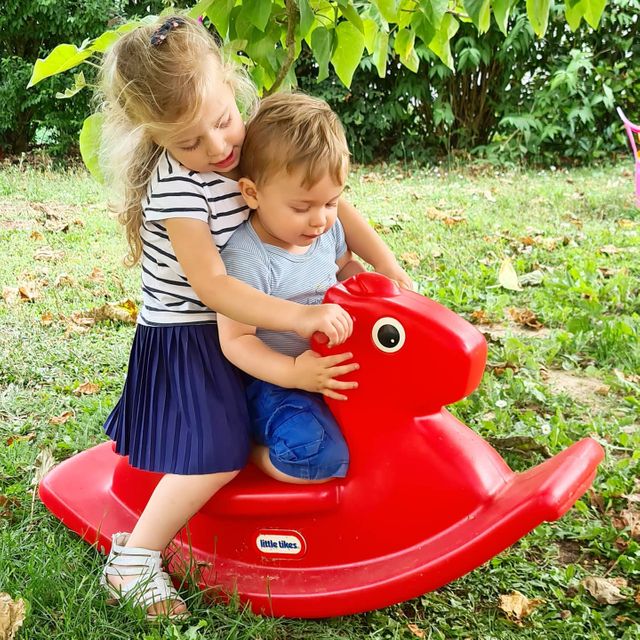 Cheval A Bascule Rouge Little Tikes Pour Enfant De 1 An A 3 Ans Oxybul Eveil Et Jeux