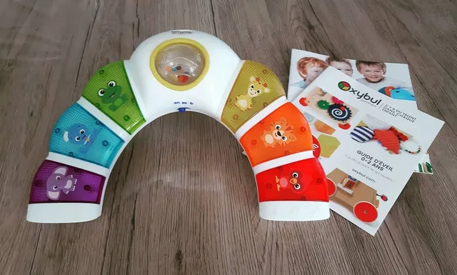 Arche Lumineuse Et Sonore Baby Einstein Pour Enfant De 3 Mois A 3 Ans Oxybul Eveil Et Jeux