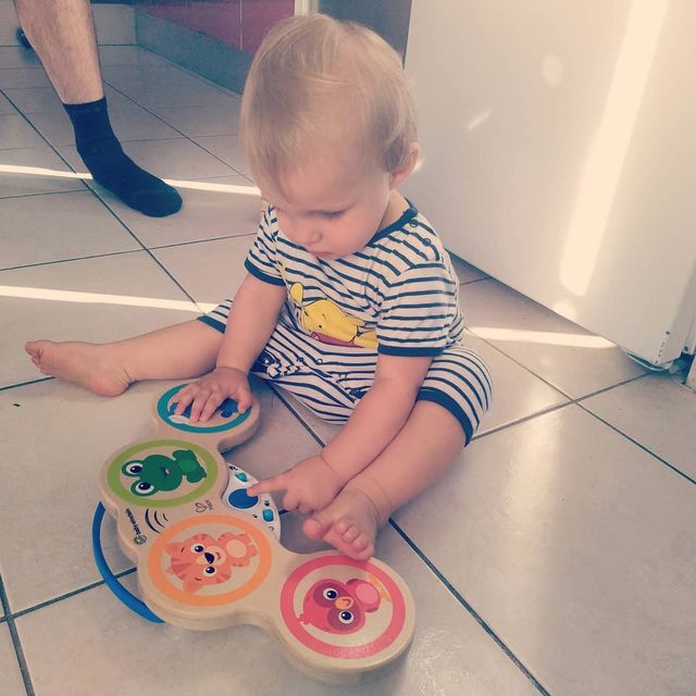 Tambours Magic Touch Baby Einstein Pour Enfant De 6 Mois A 3 Ans Oxybul Eveil Et Jeux