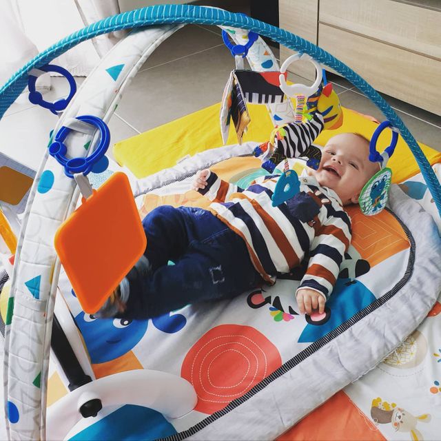 Tapis D Eveil Piano 4 En 1 Kickin Tunes Music Discovery Gym Baby Einstein Pour Enfant Des La Naissance Oxybul Eveil Et Jeux