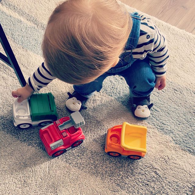 Set 3 Camions Et 3 Figurines Imagibul Creation Oxybul Pour Enfant De 18 Mois A 5 Ans Oxybul Eveil Et Jeux