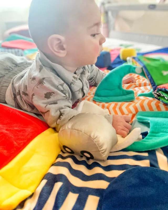Tapis D Eveil Activites Et Contrastes Sensibul Creation Oxybul Pour Enfant Des La Naissance Oxybul Eveil Et Jeux