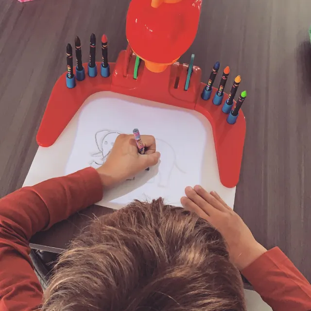 Projecteur De Dessins Artibul Creation Oxybul Pour Enfant De 4 Ans A 8 Ans Oxybul Eveil Et Jeux