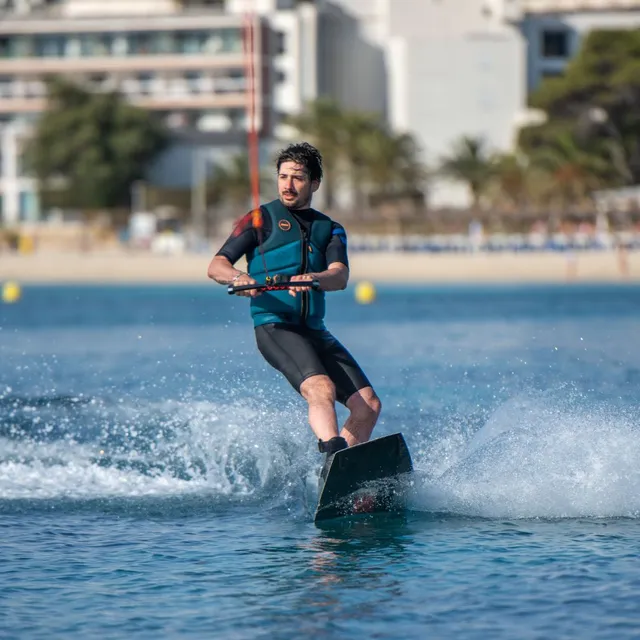 Photo by jobewatersports published at 27 August 2024. Smooth rides and high-flying tricks 🏄‍♀️