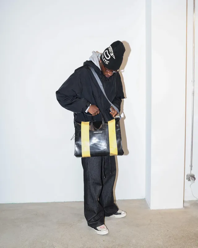 F421 SLEEVE FOR LAPTOP 15