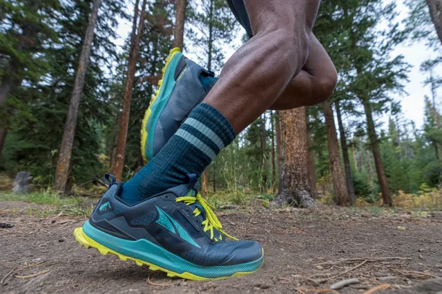 Trailrunning Schuh Lone Peak 8 Herren col. SCHWARZ GRUN Altra Running