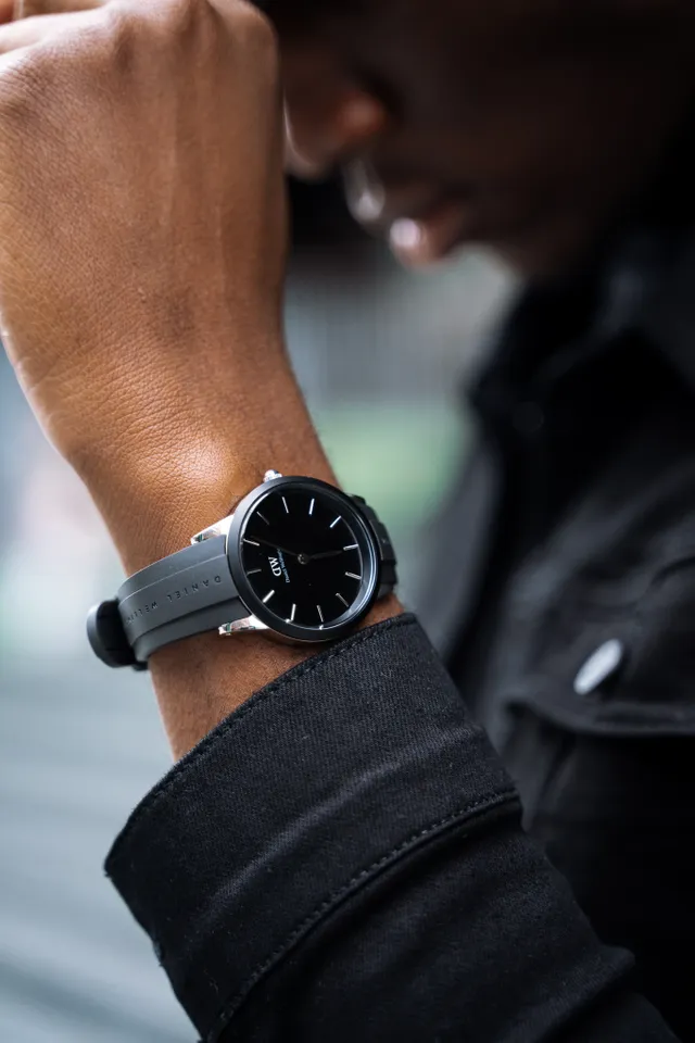 高級感 Iconic Wellington ダニエルウェリントン Daniel Motion 腕時計 40mm アナログ腕時計 Revuemusicaleoicrm Org